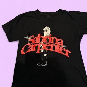 Sabrina carpenter black and red